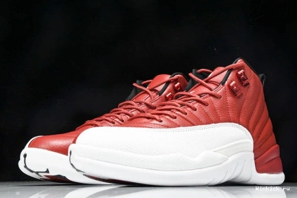 Air Jordan 12 Red